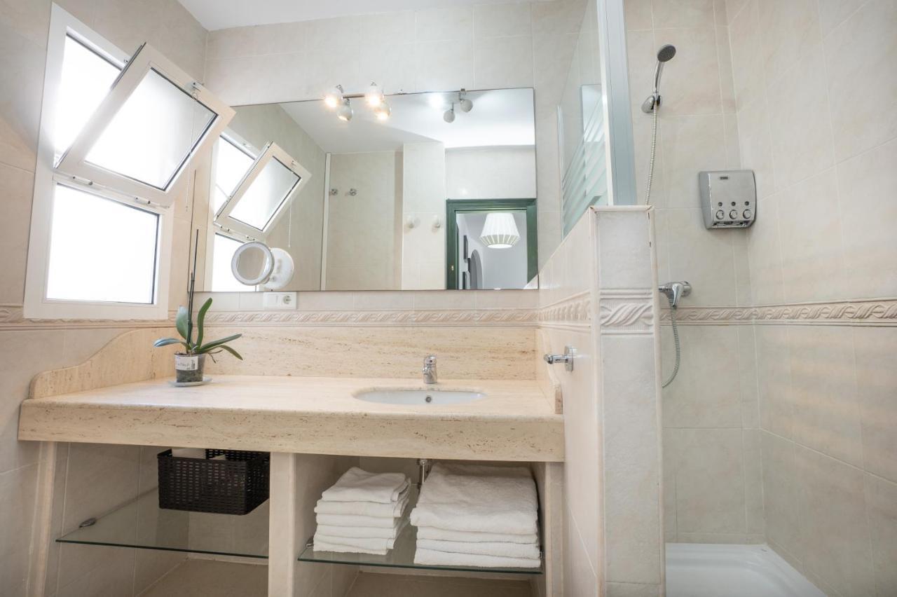 M&G Acqua Private Pool Apartment Nerja Luaran gambar