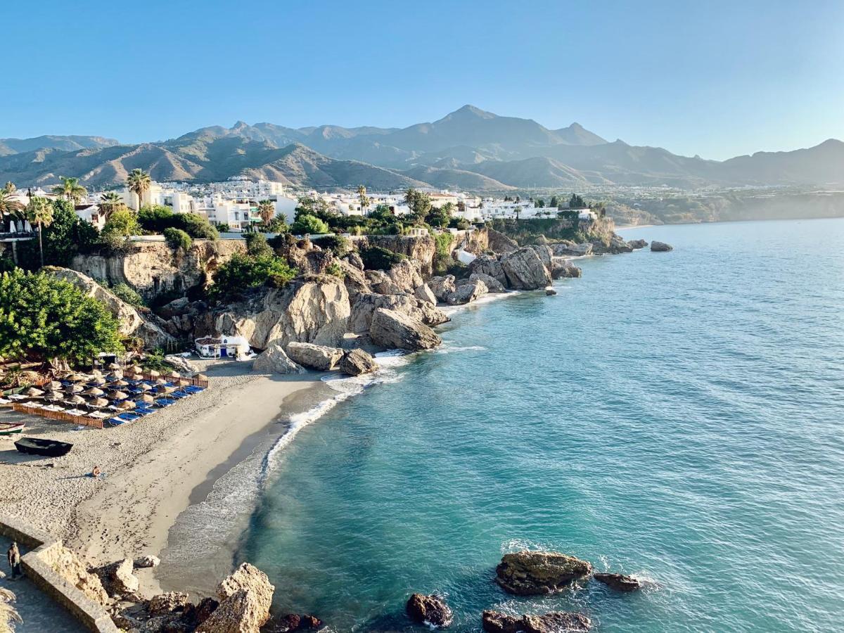 M&G Acqua Private Pool Apartment Nerja Luaran gambar